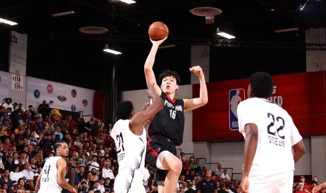 开云体育下载-3人驱逐！杨瀚森2大新高，助开拓者逆袭，晋升主力？央视一针见血