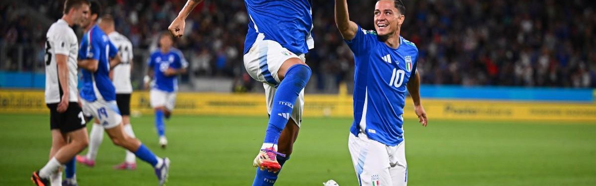 意大利对阵爱沙尼亚时一度中断，起因是裁判发现场上响铃手机